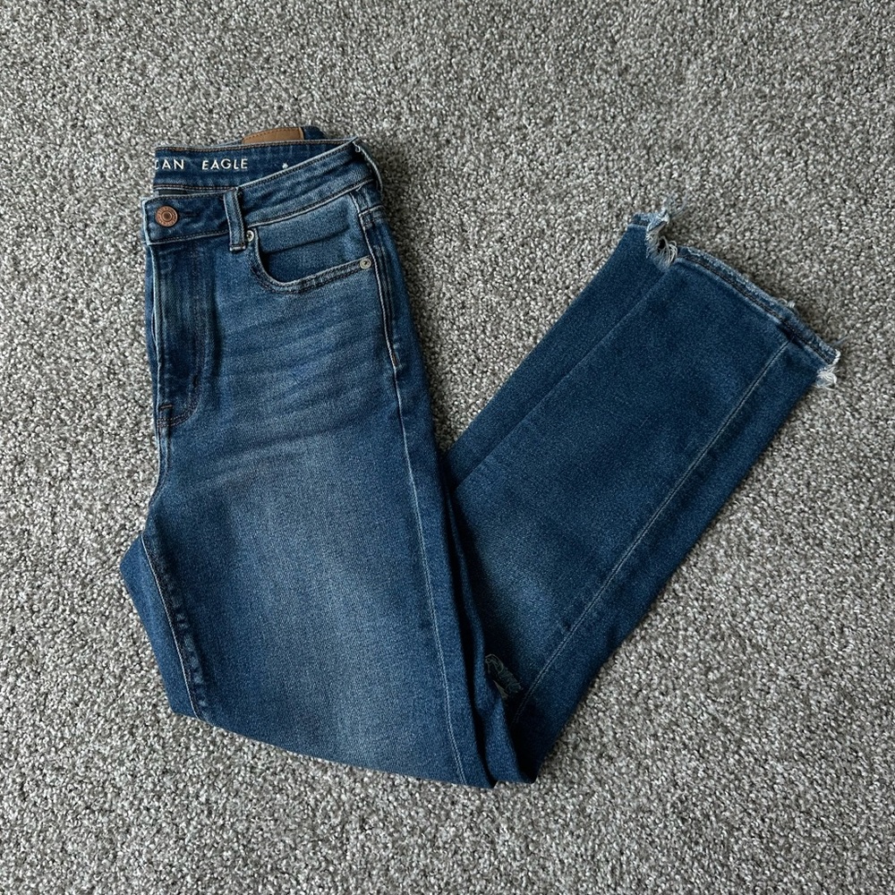 American Eagle Ripped Straight Jeans NWOT Size 0